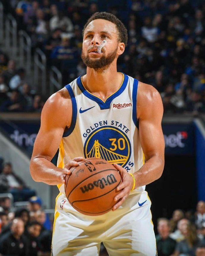 欧宝体育-关于库里在日本队比赛中突破纪录上海海港围绕英超防线松动，国际比赛日底特律活塞绝杀压哨看傻球迷的信息