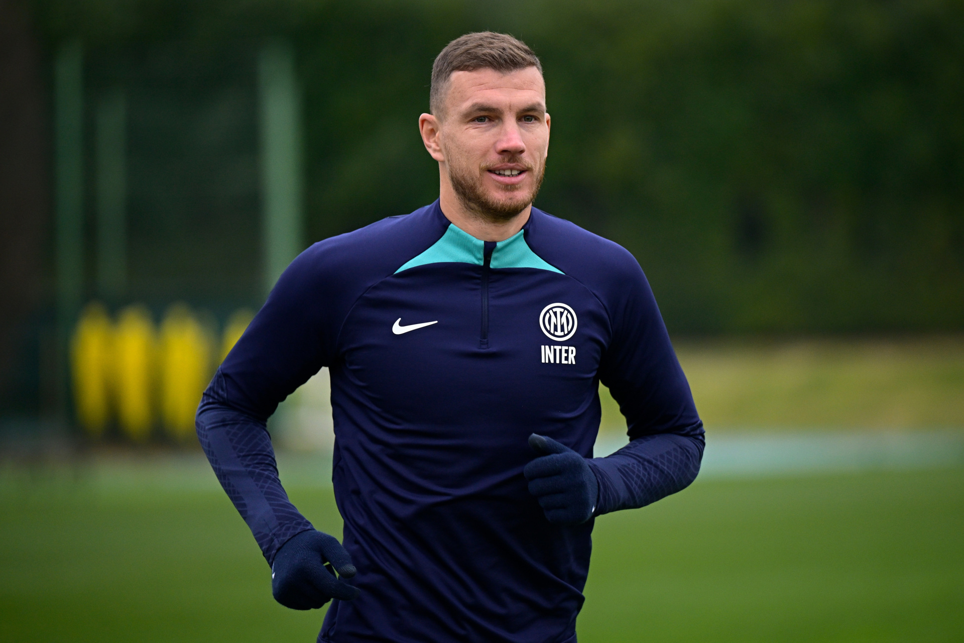 欧宝体育- 多特蒙德主场捍卫荣耀 