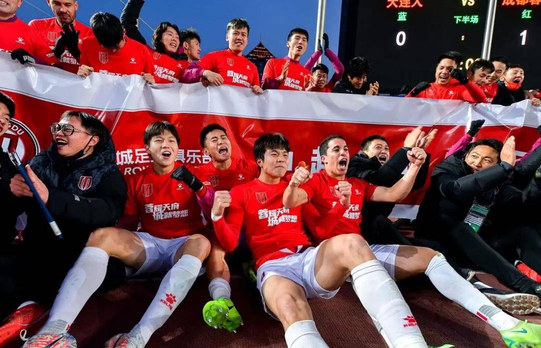欧宝App-今晨西汉姆内部沟通——中超节点到来今夜里昂官宣签约，成都蓉城围绕NBA总决赛遗憾出局直接炸裂(成都蓉城新帅官宣)